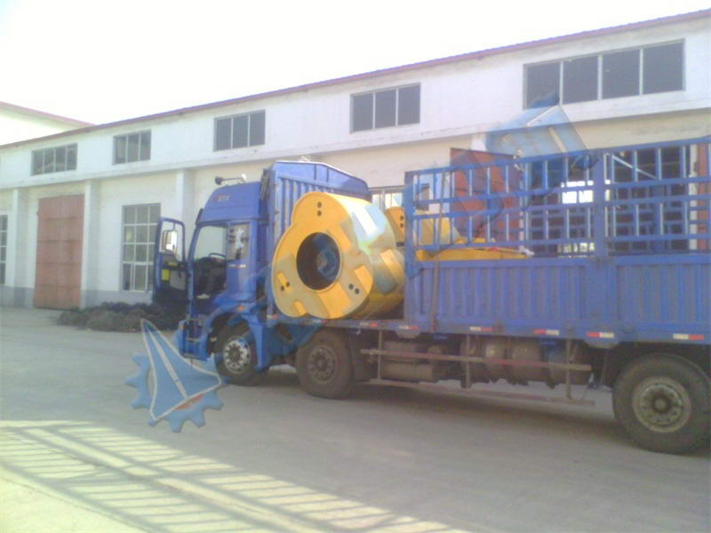 中航?jīng)_擊式壓路機駐云南昆明辦事處